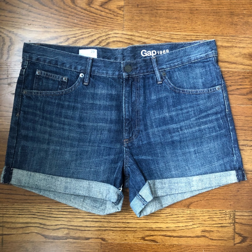 GAP Dark Denim 1969 Sexy Boyfriend Shorts